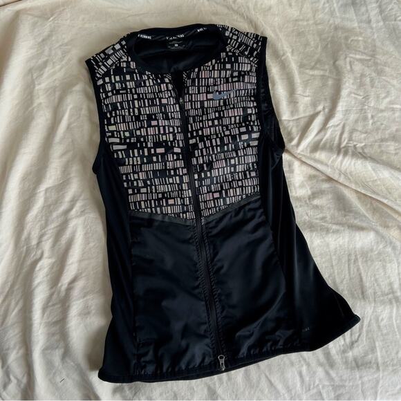 Nike Aeroloft Running Vest— Women’s - Picture 1 of 4